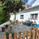 Casa Com Patio-sao Lourenco-ericeira Holiday home Casais de Sao Lourenco