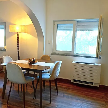 Casa Com Patio-sao Lourenco-ericeira Feriehus Casais de Sao Lourenco